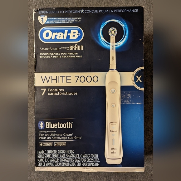 Oral-B White 7000 Rechargeable Toothbrush - Picture 1 of 6